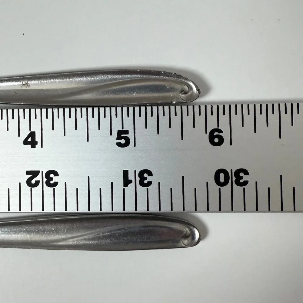 Oneida Stainless England Cocktail Seafood Forks Set of 2 Swirl Handle 5.5 Inch